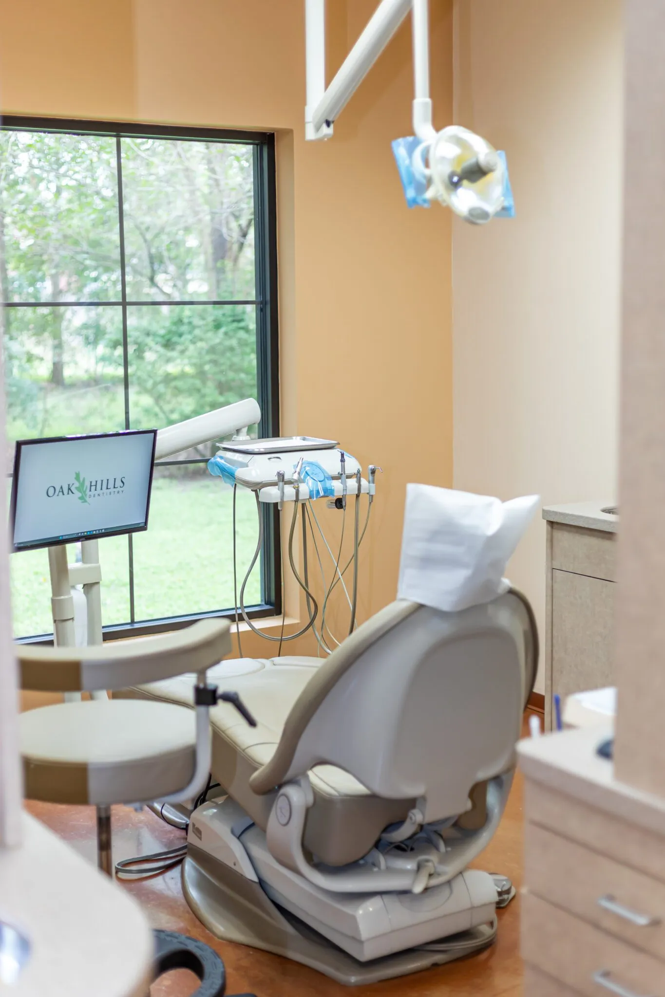An Oak Hills Dentistry treatment room set up for a planned implant appointment